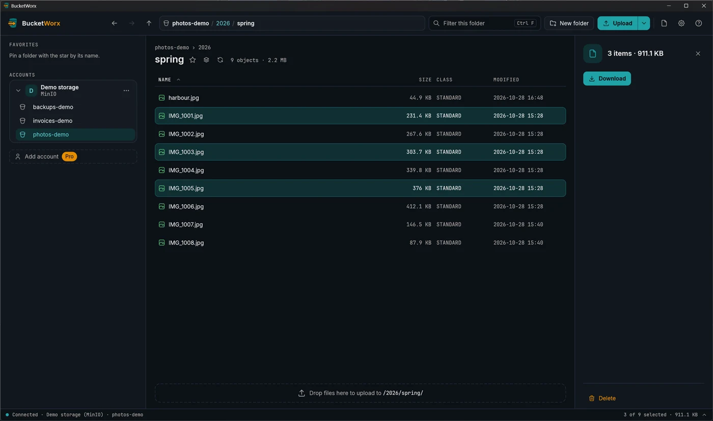 Three files selected in the list, with the details panel showing 3 items and their total size, and the status bar saying 3 of 9 selected.